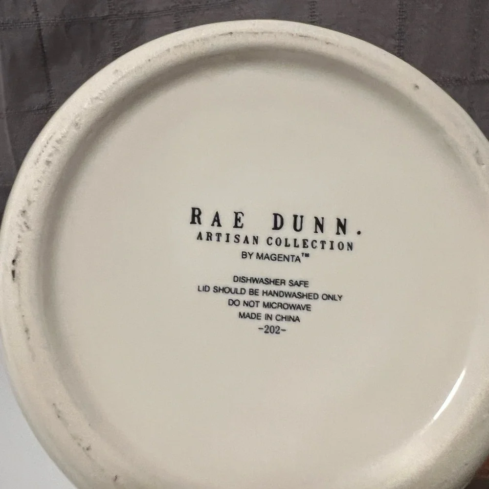 New Rae Dunn ivory canister with heart on the lid. - Picture 4 of 6